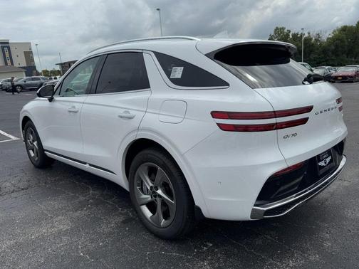 2026 Genesis GV70 2.5T Advanced