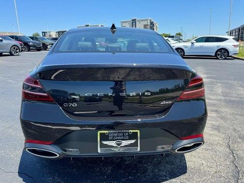 Vik Black 2026 Genesis G70 2.5T Prestige