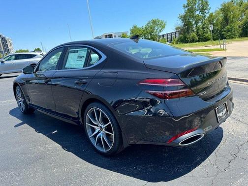Vik Black 2026 Genesis G70 2.5T Prestige