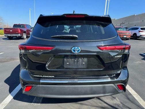 2023 Toyota Highlander Hybrid LE
