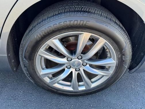 2016 INFINITI Q70 3.7X