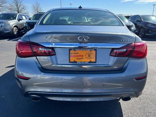 2016 INFINITI Q70 3.7X
