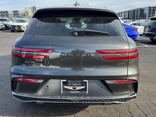2026 Genesis GV70 2.5T Advanced