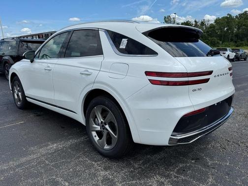 2026 Genesis GV70 2.5T Advanced