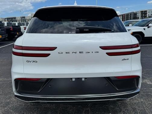 2026 Genesis GV70 2.5T Advanced