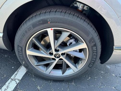 2026 Genesis GV80 2.5T