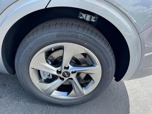 Savile Silver 2026 Genesis GV70 2.5T Advanced