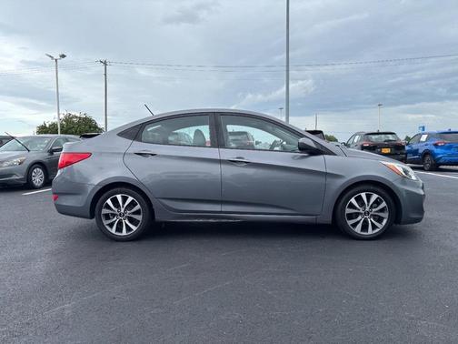 2017 Hyundai Accent Value Edition
