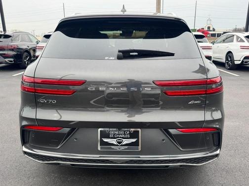 2026 Genesis GV70 2.5T Advanced
