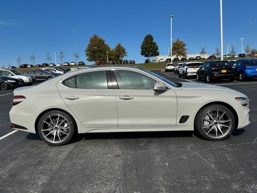 2026 Genesis G70 2.5T Prestige