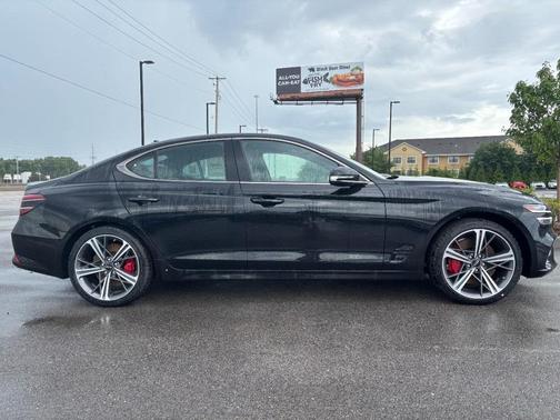 2025 Genesis G70 2.5T