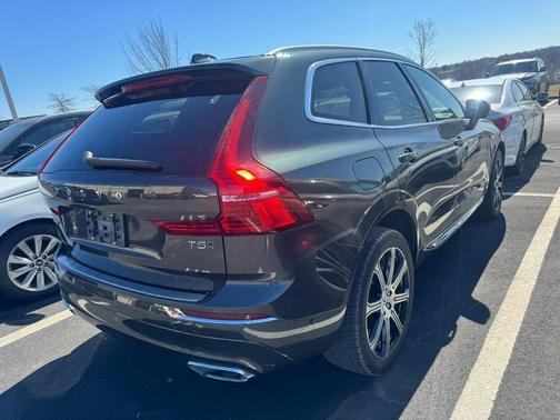 2021 Volvo XC60 T5 Inscription