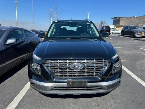 2024 Hyundai VENUE SEL