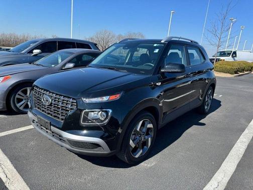 2024 Hyundai VENUE SEL