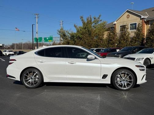2024 Genesis G70 2.5T