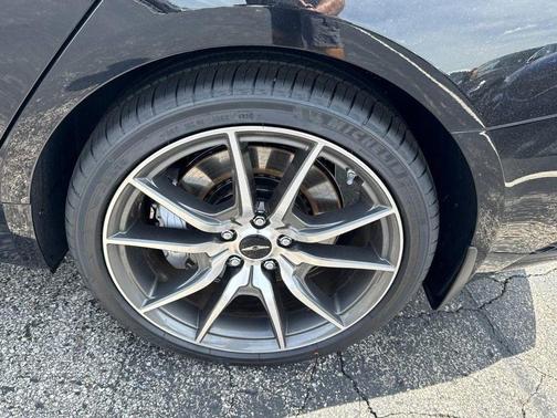 Vik Black 2026 Genesis G70 2.5T Prestige