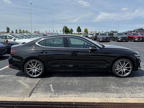 Vik Black 2026 Genesis G70 2.5T Prestige