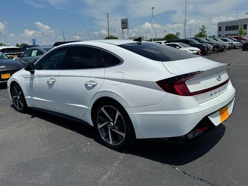 Quartz White 2021 Hyundai SONATA SEL Plus