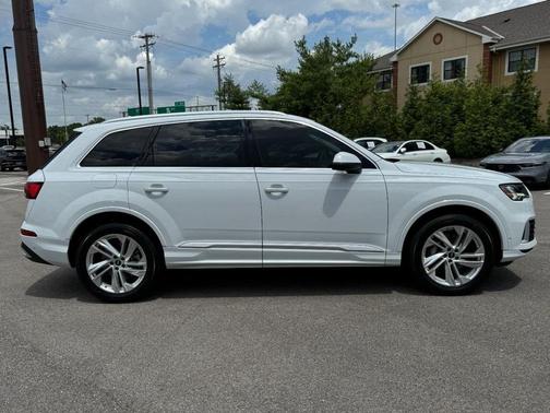 2022 Audi Q7 55 Premium Plus