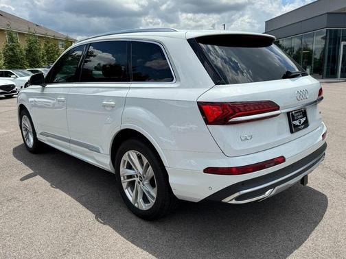 2022 Audi Q7 55 Premium Plus