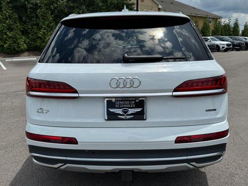2022 Audi Q7 55 Premium Plus
