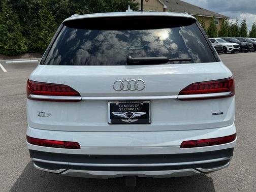 2022 Audi Q7 55 Premium Plus