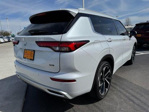 2022 Mitsubishi Outlander SEL