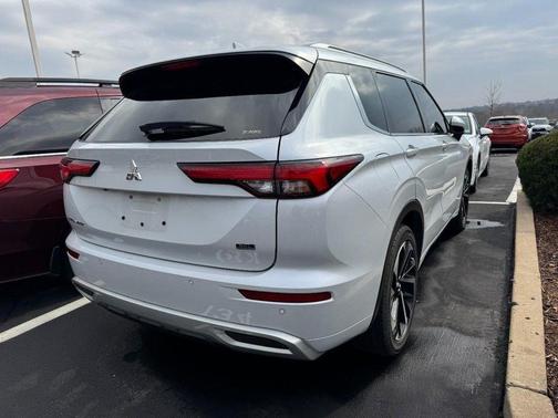 2022 Mitsubishi Outlander SEL