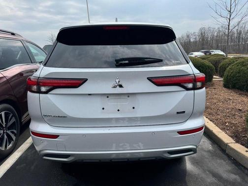 2022 Mitsubishi Outlander SEL