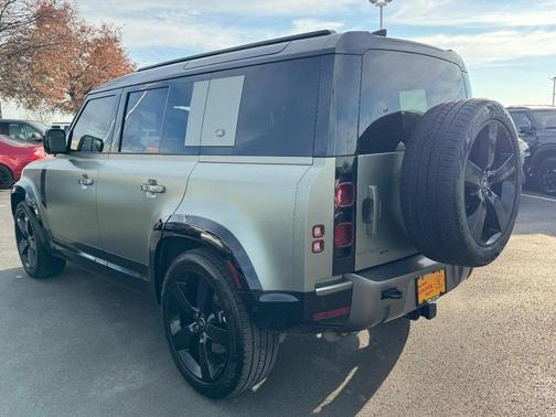 2022 Land Rover Defender 110 X-Dynamic HSE