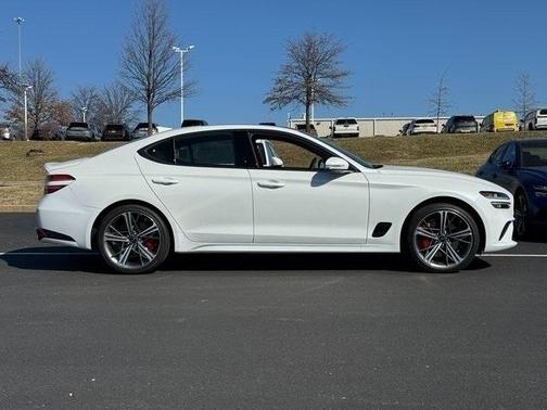 2025 Genesis G70 2.5T