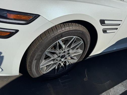 2025 Genesis G80 2.5T