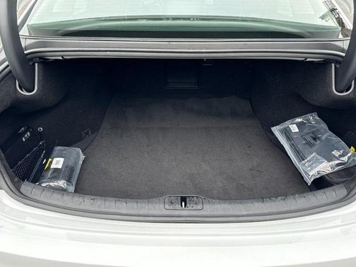 2025 Genesis G80 2.5T