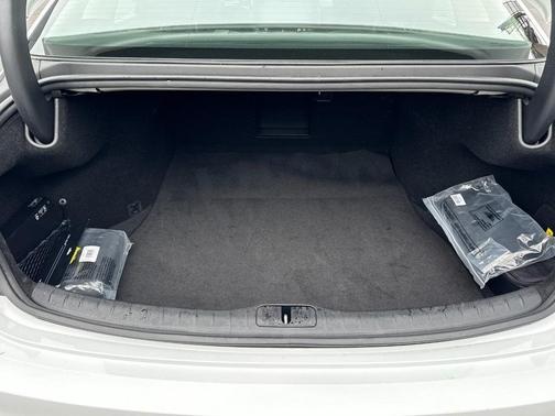 2025 Genesis G80 2.5T