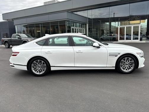 2025 Genesis G80 2.5T