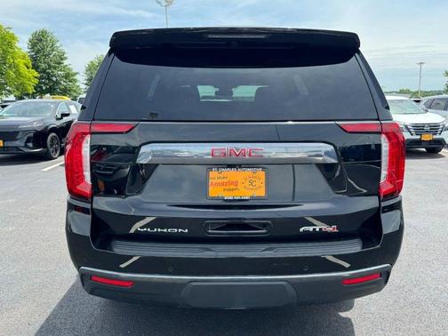 Onyx Black 2023 GMC Yukon AT4