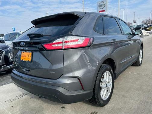 2021 Ford Edge SE