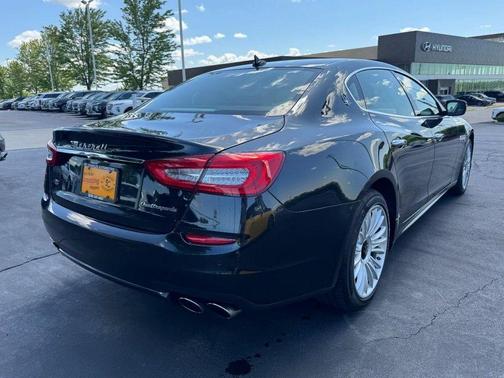 Nero 2014 Maserati Quattroporte S Q4