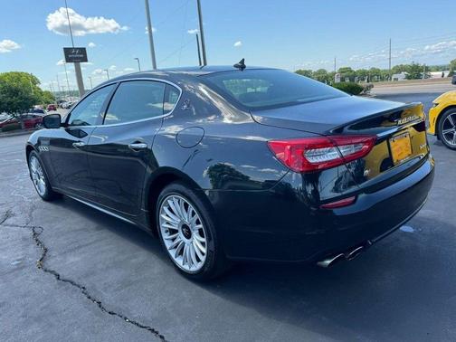 Nero 2014 Maserati Quattroporte S Q4
