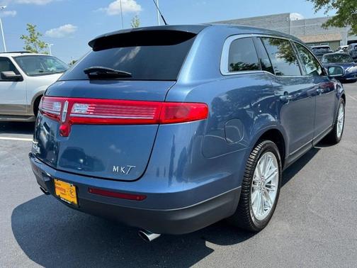 2018 Lincoln MKT Reserve