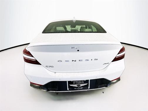 2025 Genesis G70 2.5T