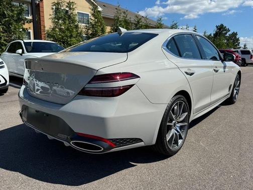 2025 Genesis G70 2.5T