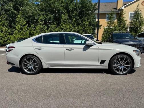 2025 Genesis G70 2.5T
