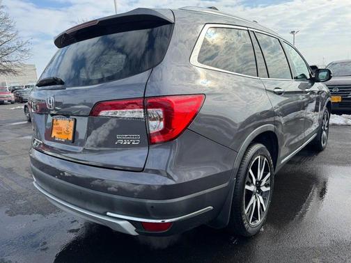 2019 Honda Pilot Touring 8-Passenger