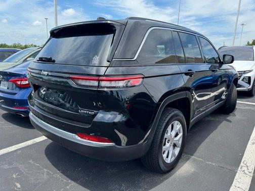 Diamond Black 2022 Jeep Grand Cherokee Limited