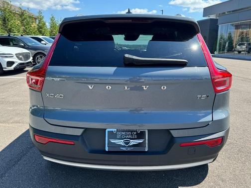 2022 Volvo XC40 T5 Inscription