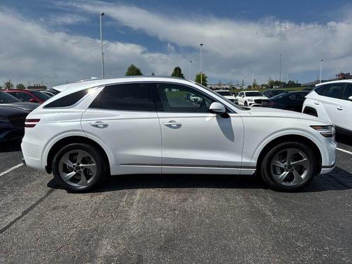 Uyuni White 2026 Genesis GV70 2.5T Advanced