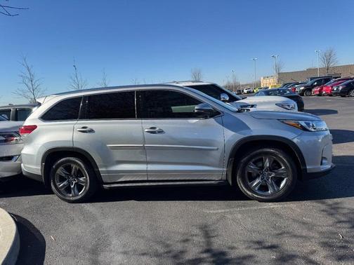 2018 Toyota Highlander Limited Platinum
