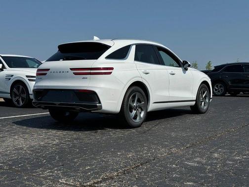 Uyuni White 2026 Genesis GV70 2.5T Advanced