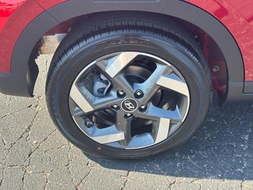 2025 Hyundai VENUE Limited